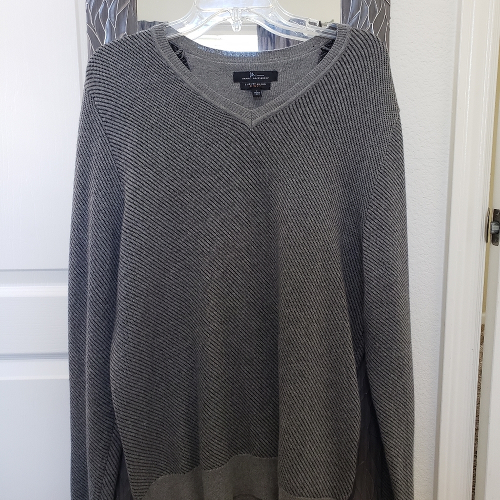 Marc Anthony Mens Sweater - Large